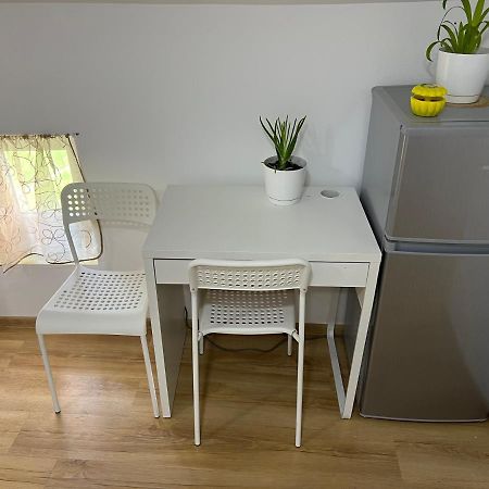 Green Apartment - Free Parking 카토비체 외부 사진